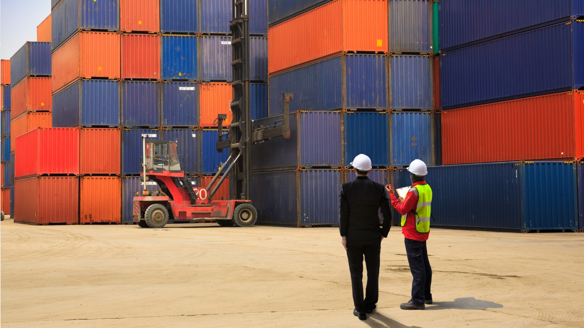 career cluster image of a Logisticians job occupation